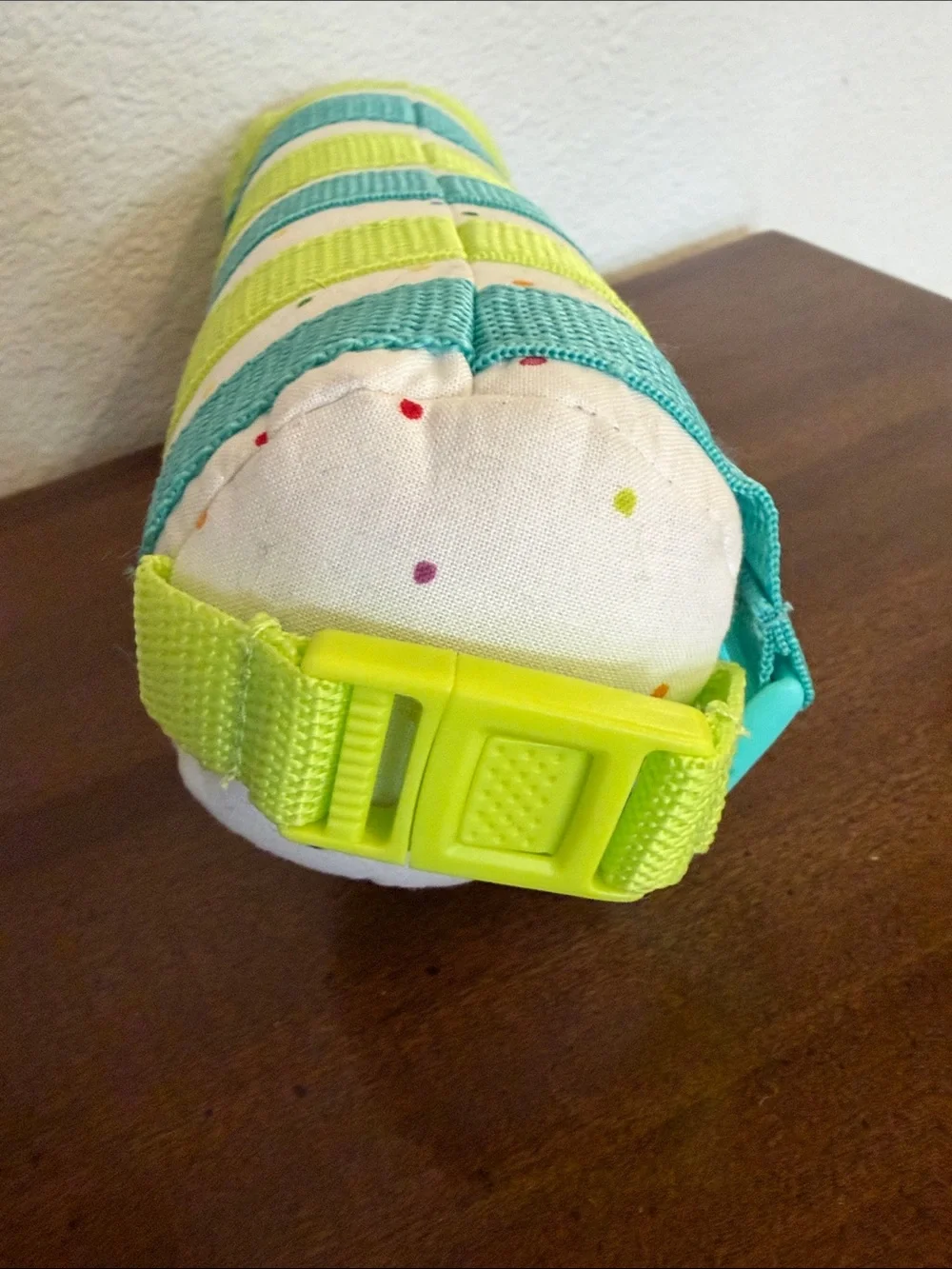 Lovevery Buckle Barrel Pillow Companion Playkit Mos 22-24